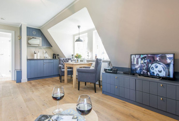 Villa Maybach, Whg. 7 Blauer Salon