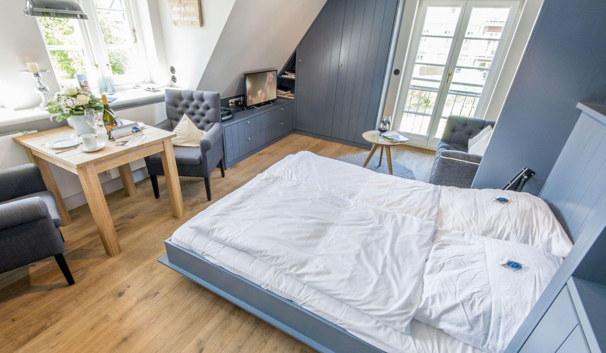 Villa Maybach, Whg. 7 Blauer Salon