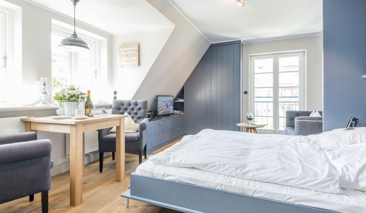 Villa Maybach, Whg. 7 Blauer Salon