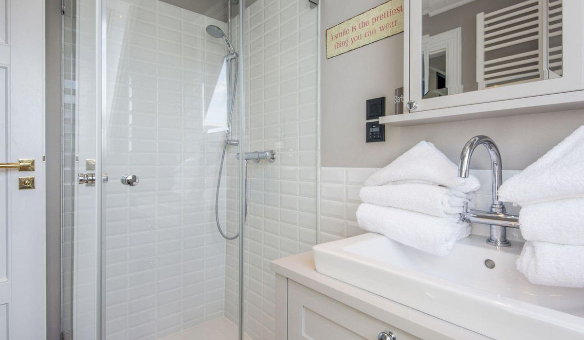 Villa Maybach, Whg. 7 Blauer Salon