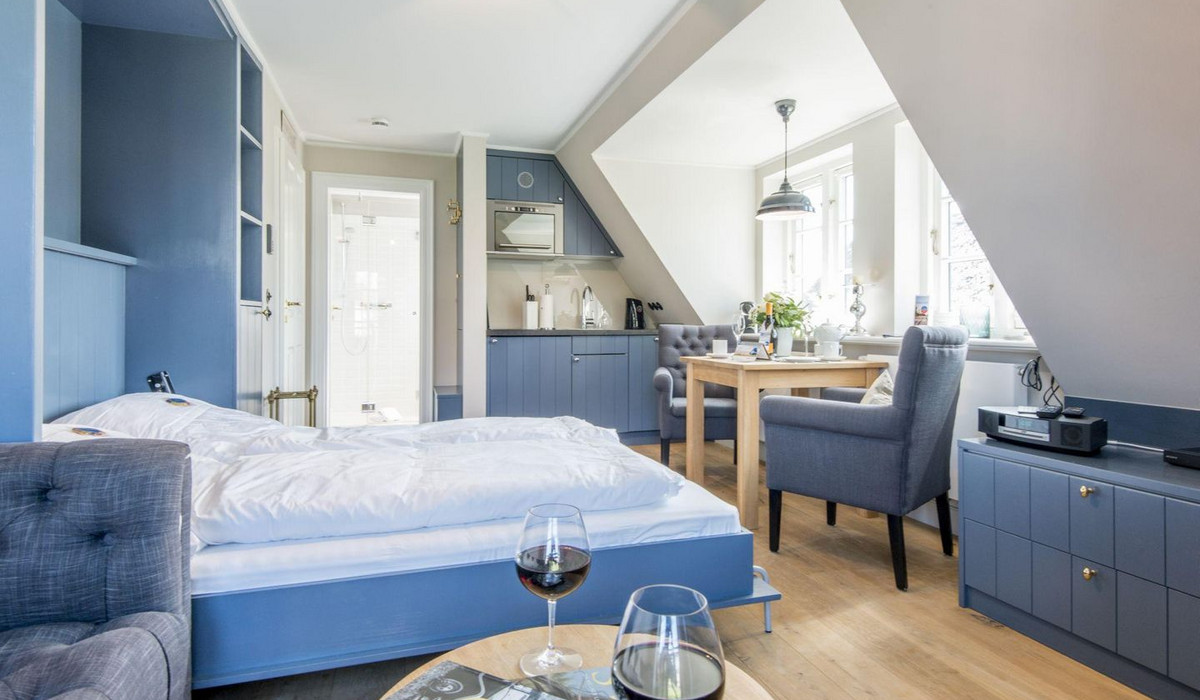 Villa Maybach, Whg. 7 Blauer Salon